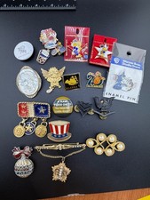 Lotto spille vintage statuine smaltate strass angelo militare cartone animato olimpiadi