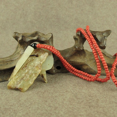 Collana con ciondolo - , ascia