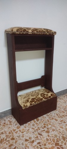 Inginocchiatoio costruito con - costruito,