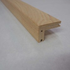 Angolare in rovere grezzo per scale con parquet (toro alla romana)