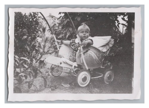 Bambina passeggino - bambina, in