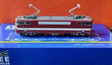 NEUF ***** HO  REE MB-082  -