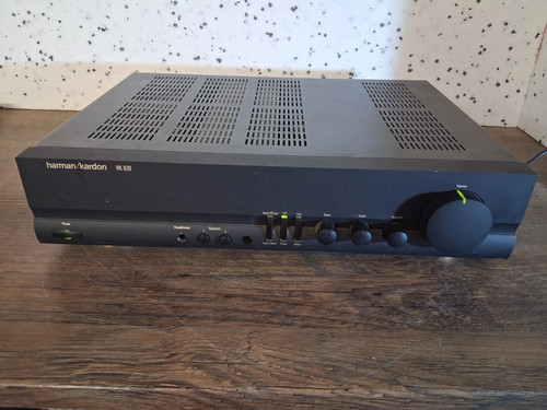 Amplificatore stereo integrato