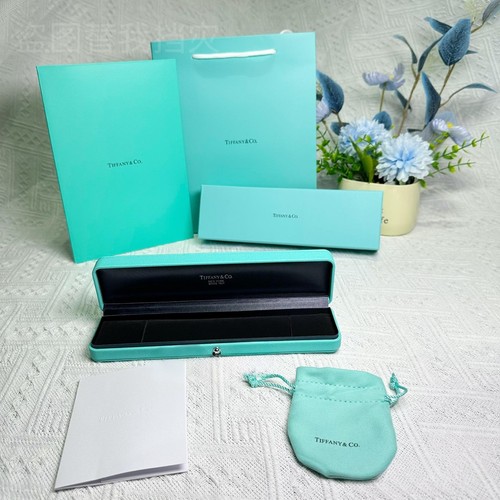 Tiffany fidanzamento - &,