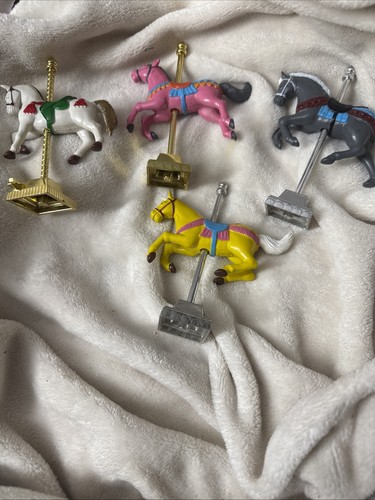 Funrise carousel horse - carousel,