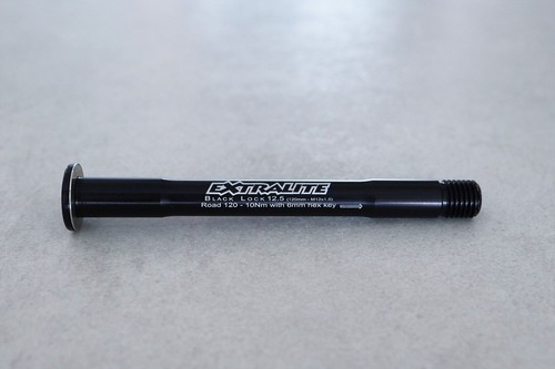 Extralite black lock thru axle - extralite,
