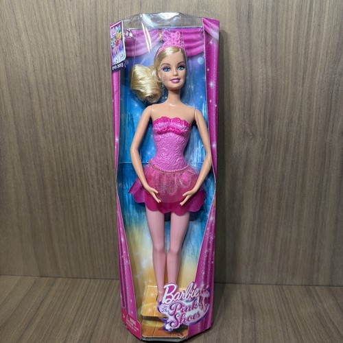 Barbie nelle scarpe - , rosa