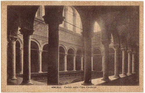 Vercelli cortile della casa - cortile,