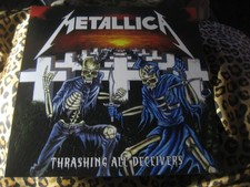 METALLICA thrashing all