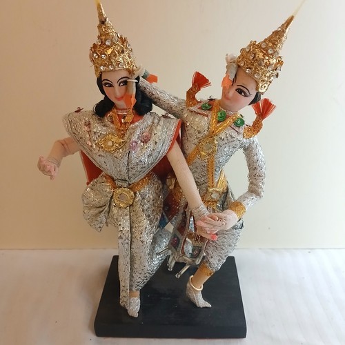 Statuina coppia danza