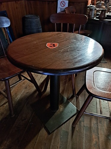 Tavolino rotondo artigianale