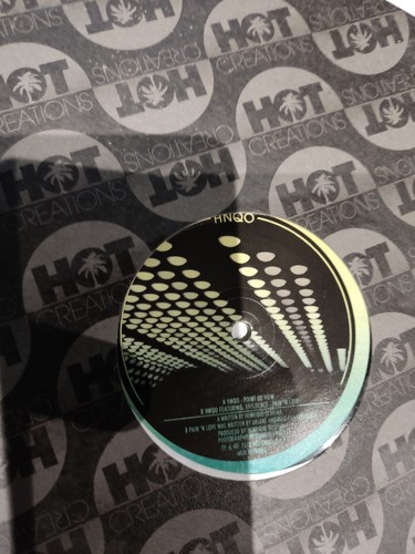 Hnqo point view - view, (12")