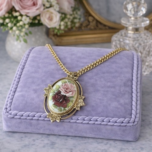 Collana vintage con ciondolo