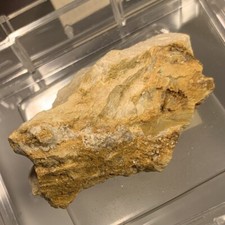 Vantasselite Crystal Micro