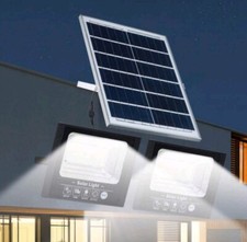 Faro LED con Pannello Solare