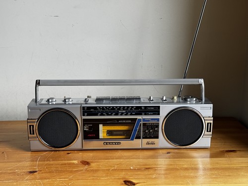 Sanyo m7060l radio - radio, vintage