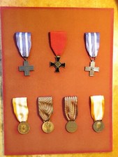 BELLA COLLEZIONE DI 7 ANTICHE MEDAGLIE  ( 11à ARMATA, GUERRA 1940-43 ....