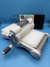 Manovella fustellatrice SIZZIX Big Shot con accessori e scatola FUNZIONA