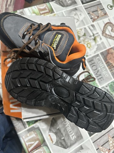 Scarpe antinfortunistiche