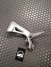 Pedana Poggiapiedi Post Dx Con Supporto Suzuki Sv 650 S 99-02