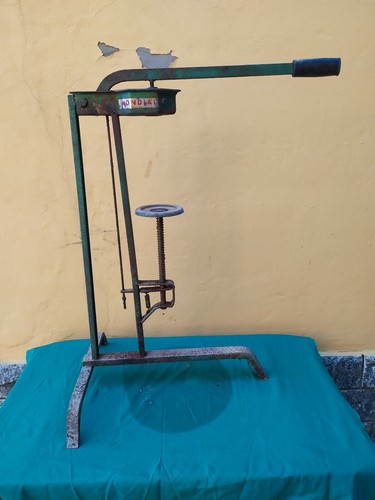 Tappatrice vintage colonna