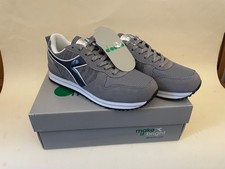 Scarpe nuove con - etichetta, da