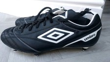 Scarpe da calcio Umbro uomo in