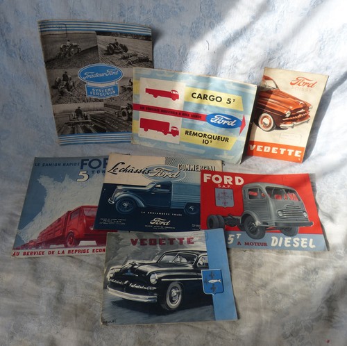 Automobilia lot brochures - lot,