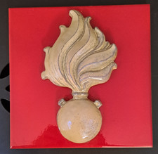 GRANATIERI DI SARDEGNA CREST ANNI"70" IN CERAMICA