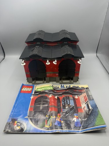 Lego 10027 train engine shed - 10027,