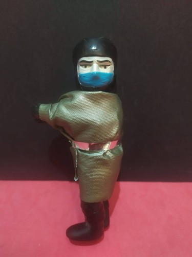 Vecchia bambola figura