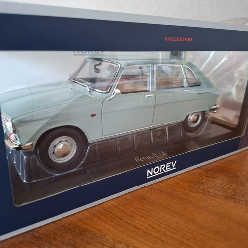 Renault bleu ciel 1968 - ciel,