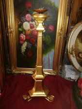 IMPOSING WOODEN CHANDELIER