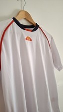 T-shirt Ellesse bianca unisex taglia S – Look sportivo e vintage!