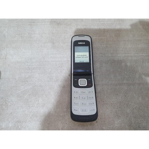 Nokia 2720 telefono cellulare