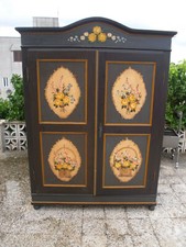 Armadio Tirolese dipinto