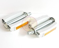 Coppia pedaliera pedivelle pedali bianchi sport Piaggio Ciao SC ricambi restauro