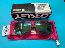 NUOVO CON SCATOLA OAKLEY