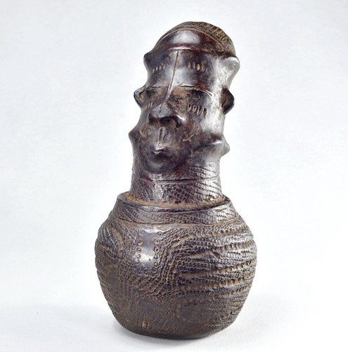 Raro vaso antropomorfo - , in