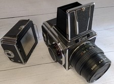 Macchina fotografica vintage Kiev-88 medio formato 6x6 con cartuccia extra e obiettivo Arsat 80 mm