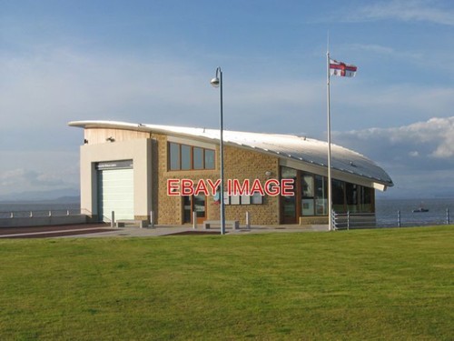 Photo rnli hovercraft station - photo,