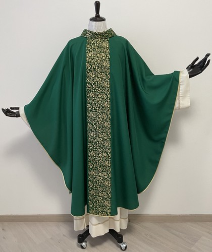 Casula verde con decorazione