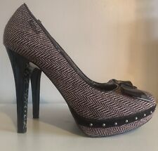 Killah rosa e nero con base