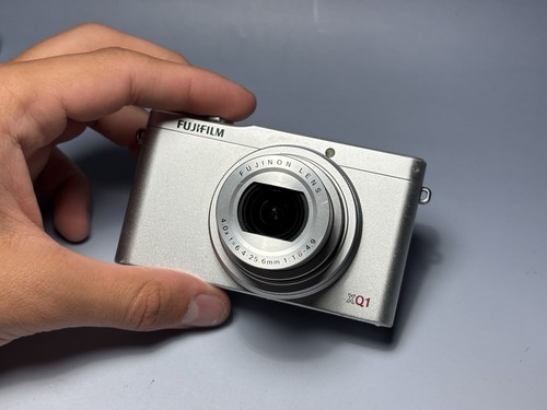 Fujifilm series xq1 - x,