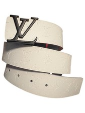 Louis Vuitton LV Initiales