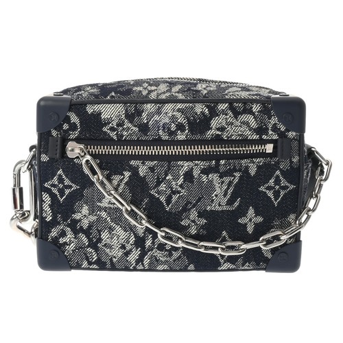 Louis vuitton monogram arazzo - vuitton,