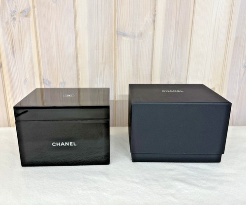 Chanel beauty box - box, logo