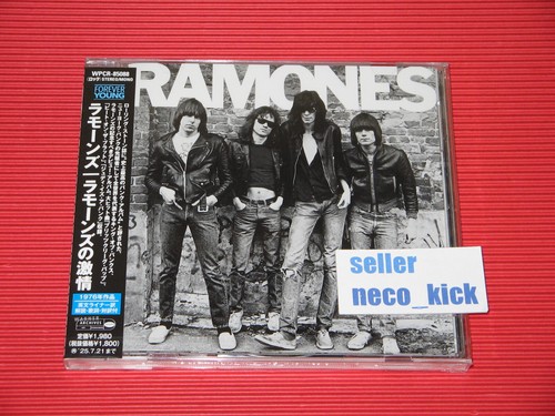 11b ramones with bonus - 11b,