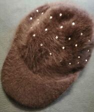 BERRETTO di pelo elasticizzato con VISIERA - colore MARRONE + strass - Taglia 57