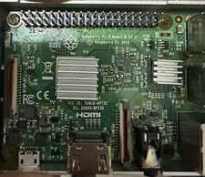 Raspberry Pi 3 Model B (1GB, ARM Cortex-A53, 1,2 GHz) Mini PC Con Case